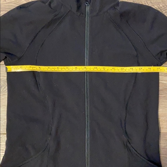 Lululemon Sunshine Salutation Mesh Vent Jacket - Picture 10 of 12